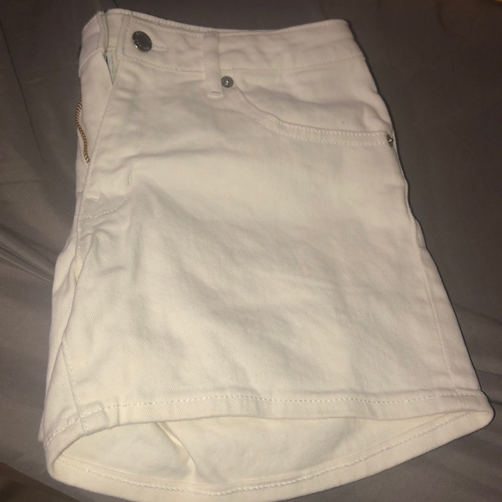 basic shorts - Picture 3 of 4